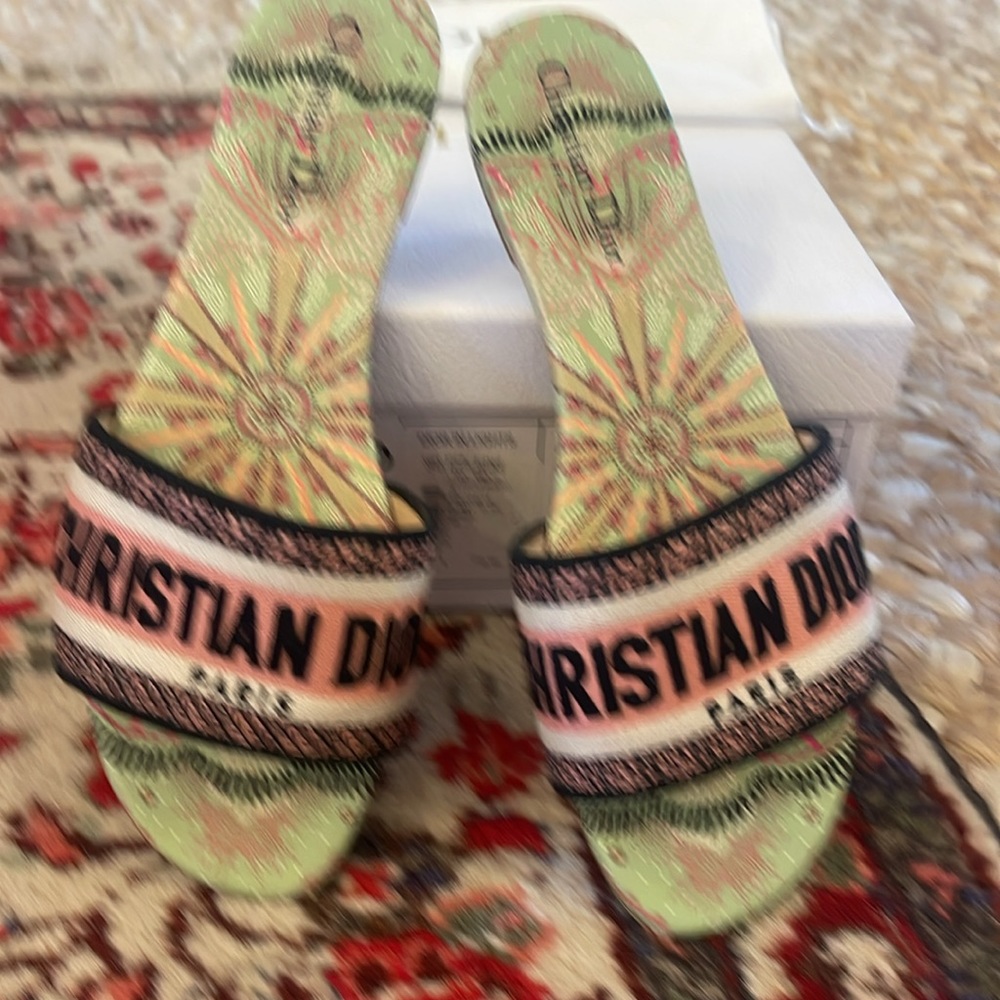Christian Dior Slides Worn Twice In Box Dway Size… - image 2